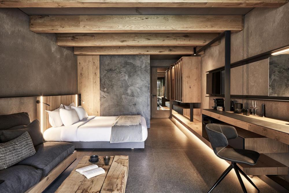 064-W-room-example-suite-deluxe-garden-view-elegan