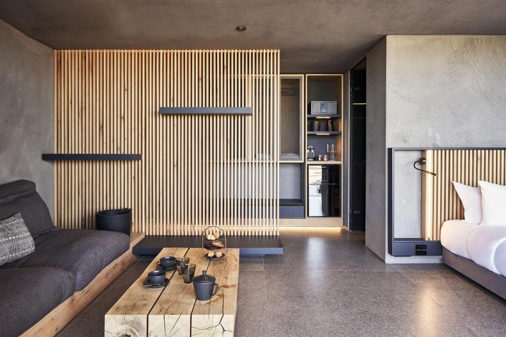 069-W-room-example-suite-premier-garden-view-premi