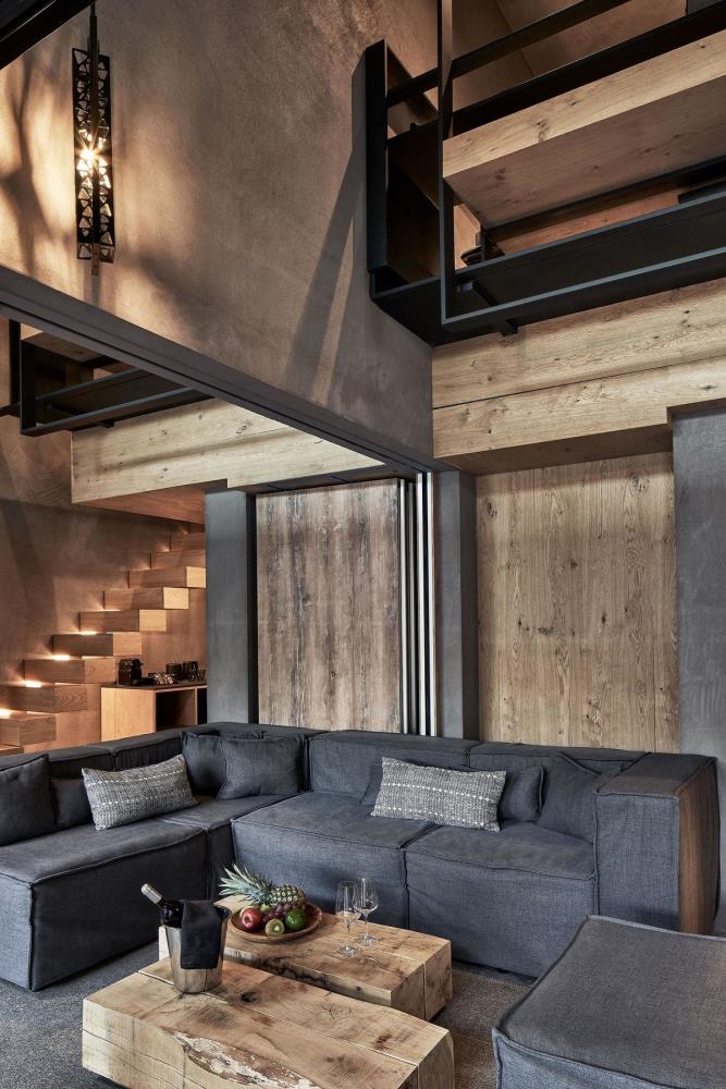 073-W-room-example-suite-grand-garden-view-grand-s