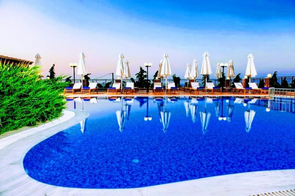 Swimming Pool Overview3