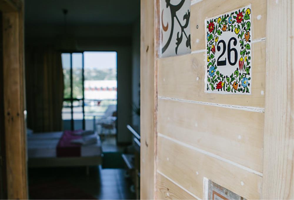 1c7f6e_4e7a4dd61f494a8998258bbf7647fbcb_mv2