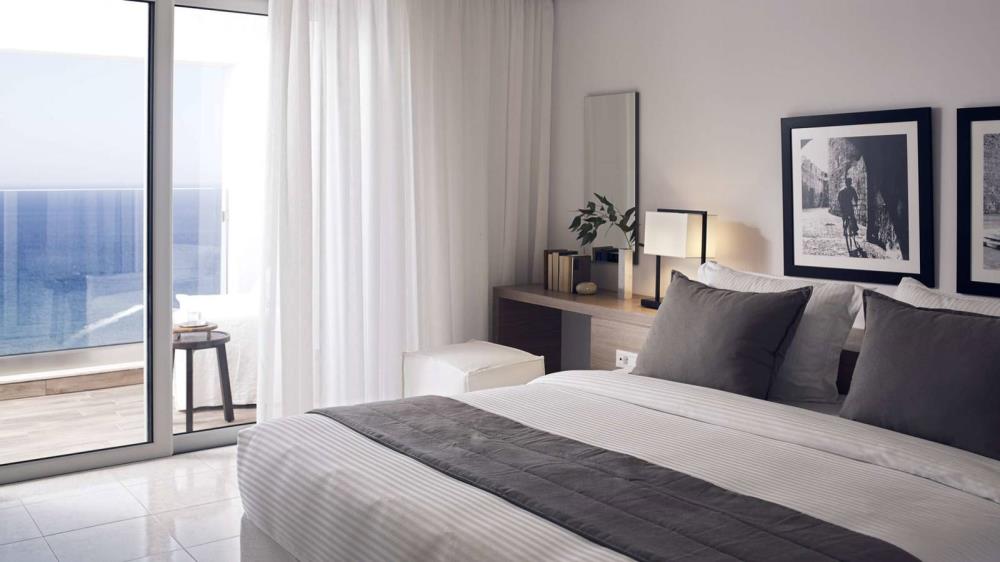 ebv_rooms_sharing_pool_3