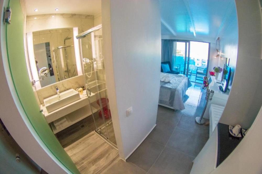 Superior Design Double Room4