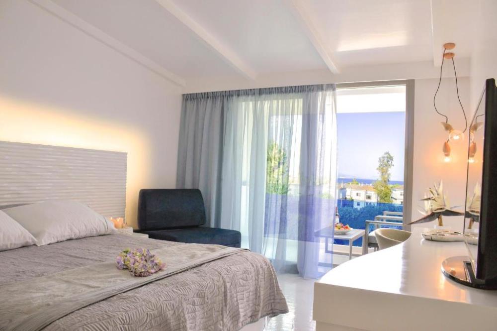 Superior Design Double Room3