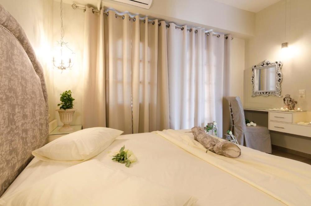 Superior One Bedroom Apartment with Pool View 6