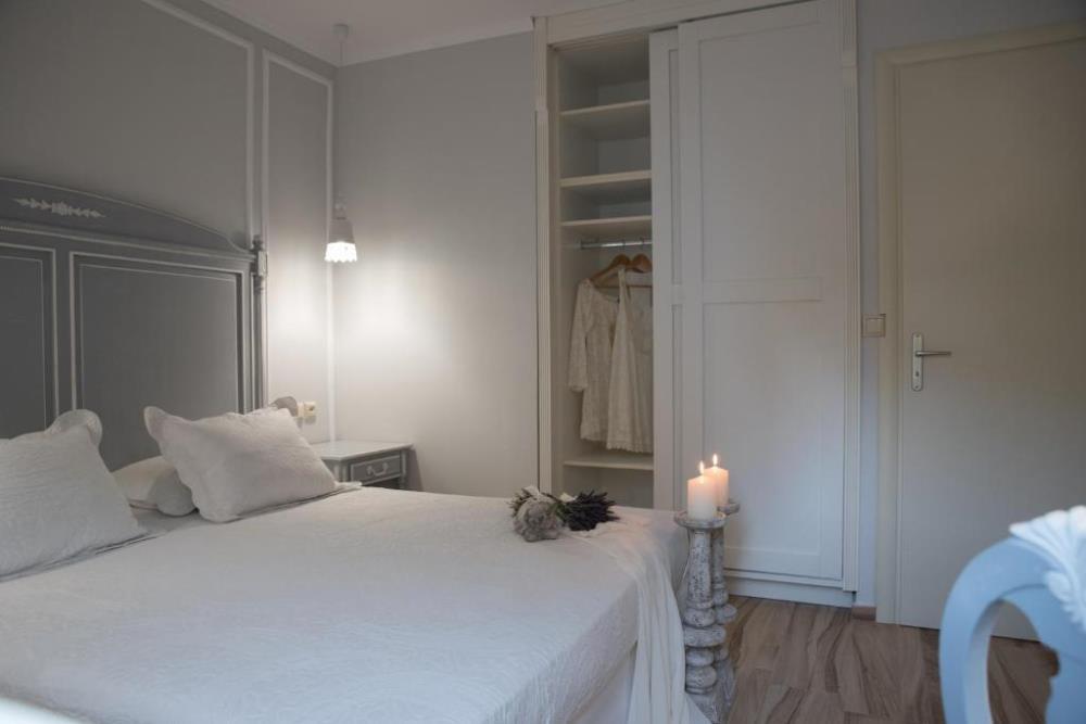 Luxury Two-Bedroom Apartment4