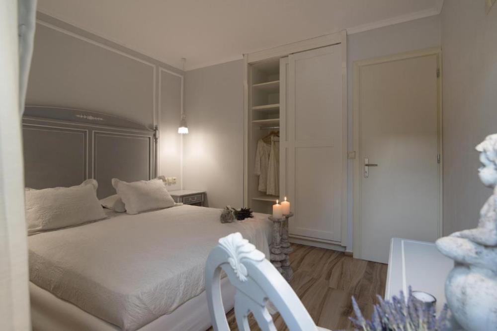 Luxury Two-Bedroom Apartment6