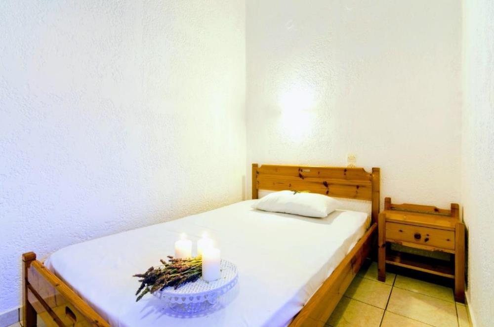 One Bedroom Apartment1