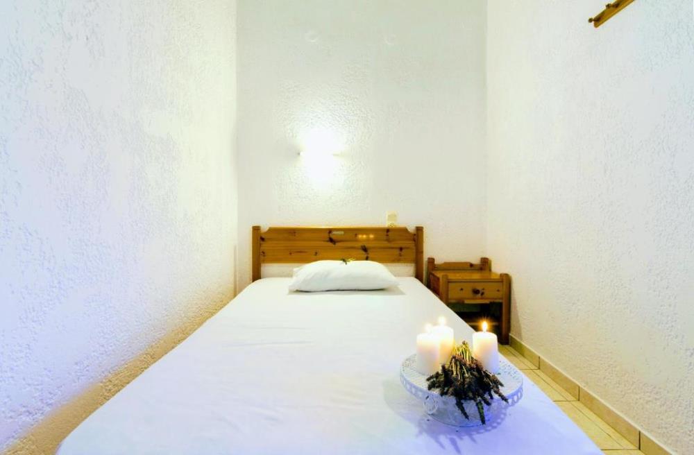 One Bedroom Apartment