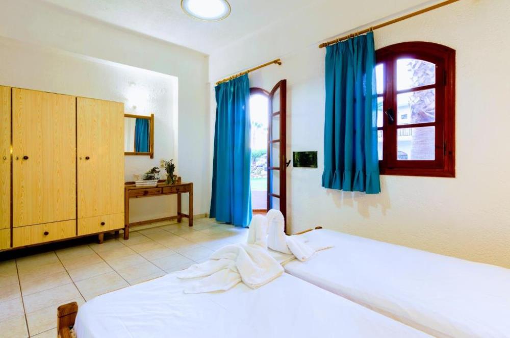 One Bedroom Apartment6