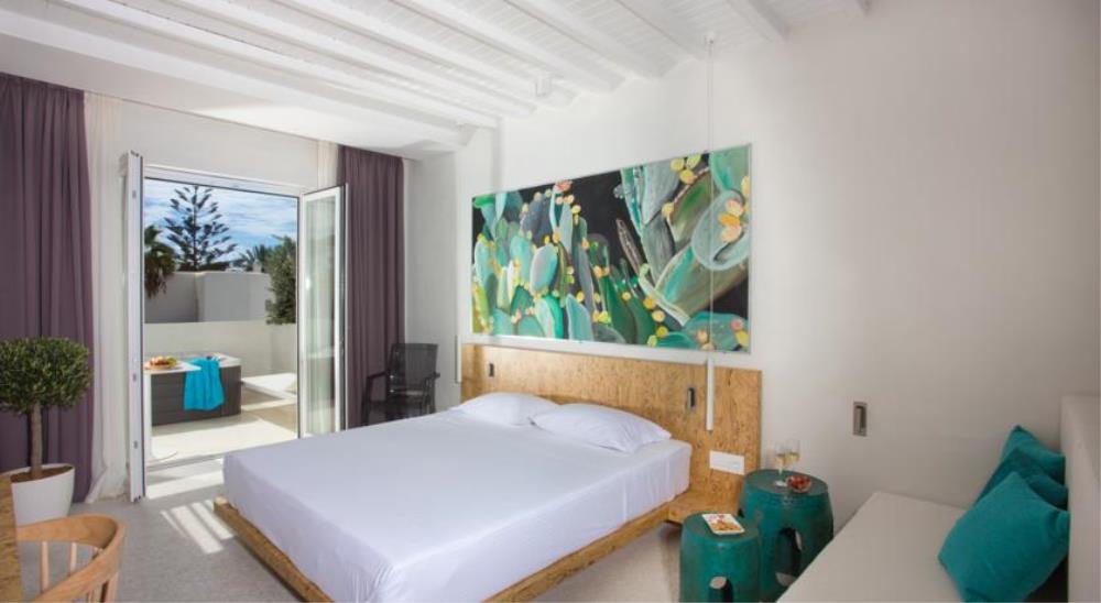 Relax Room Outdoor Pool No View