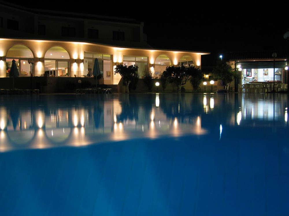 summerland-hotel-and-bungalows-4