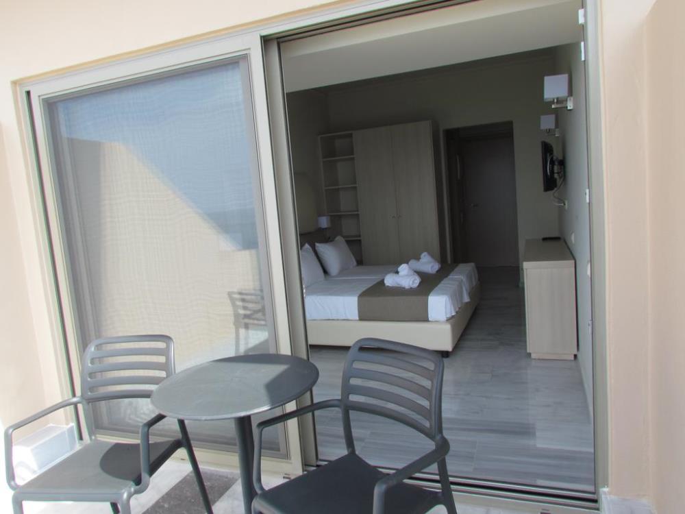 Superior Sea View Studios