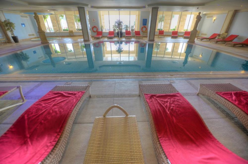 indoor pool4