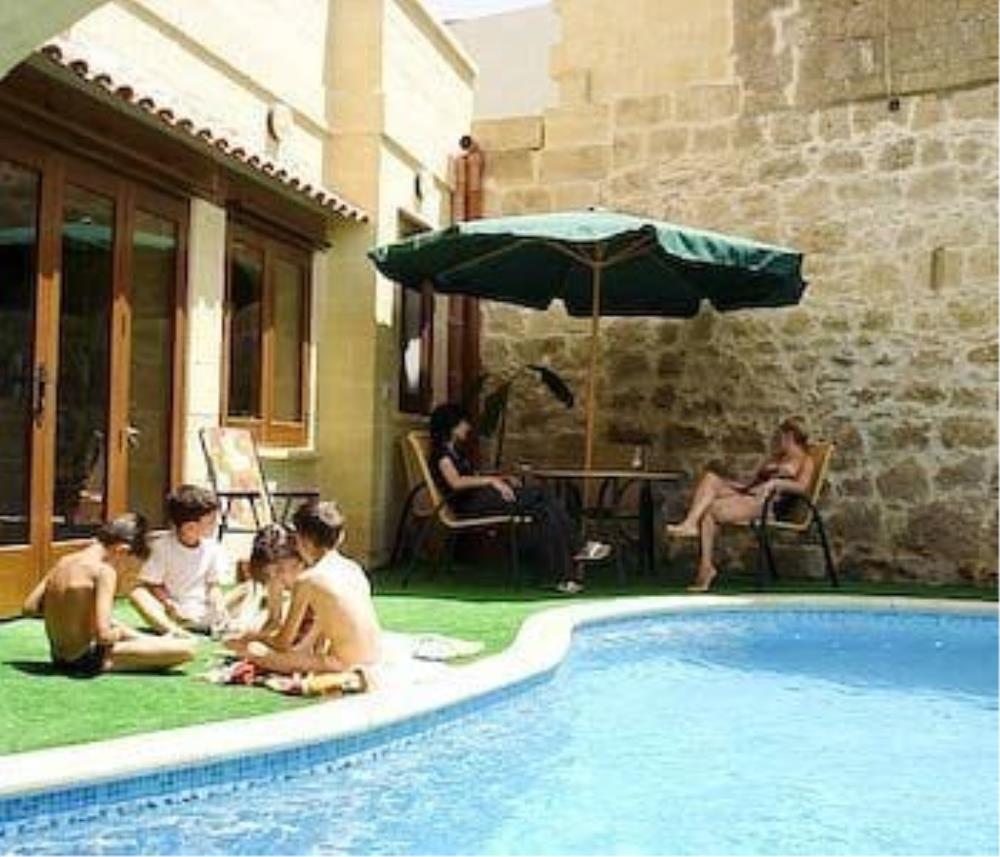 Pool2